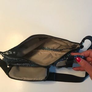 Kipling Bags - Kipling Presto Convertible Waist-pack bag. Kipling Bags - Kipling Presto Convertible Waist-pack bag.